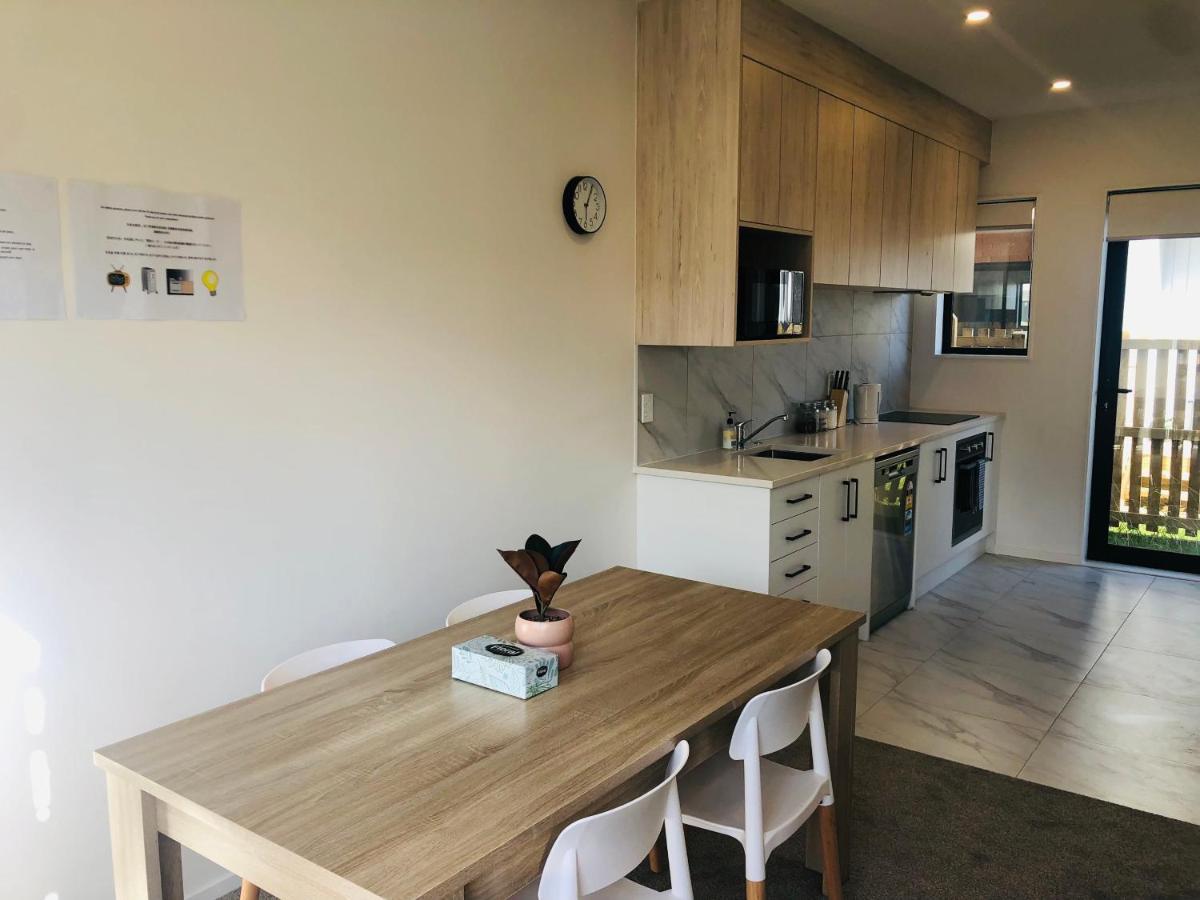 Villa Cozy Brand New Townhouse 24 Auckland Exterior foto